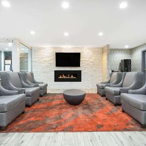 Clarion Pointe - Greensboro Coliseum Area
